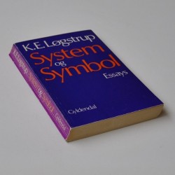 System og symbol - essays