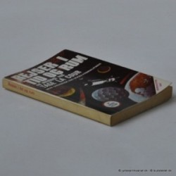 Rejser i tid og rum - en bog om science fiction - antologi